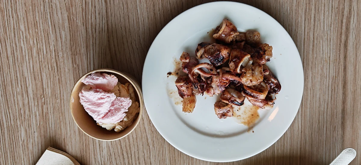 铁板鱿鱼 - 滋滋作响的烟火气